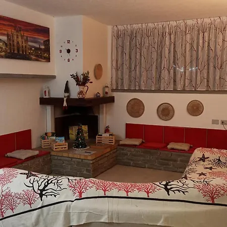 Vila Villa Merone - Private Garden- Access Lake Pusiano -