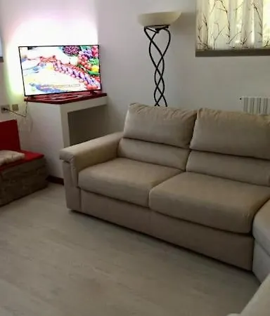 - Pusiano Βίλα Merone