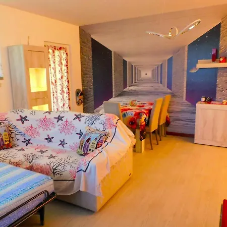 Vila Villa Merone - Private Garden- Access Lake Pusiano -