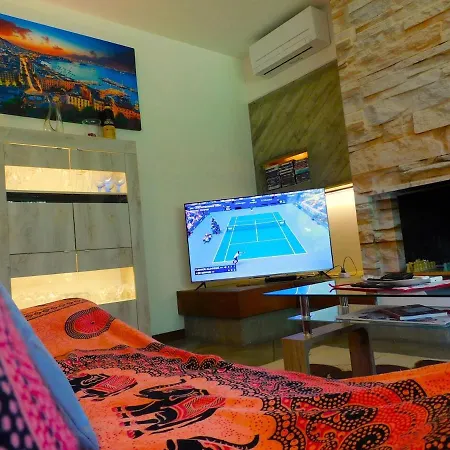 Villa Merone - Private Garden- Access Lake Pusiano -