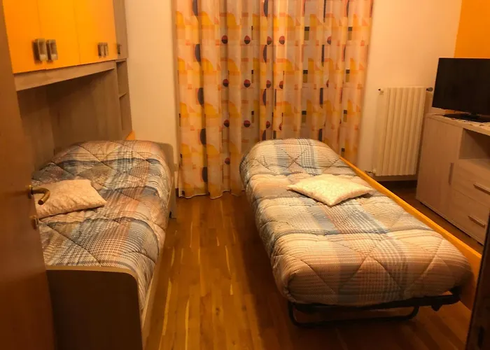 - Private Garden- Access Pusiano - Merone