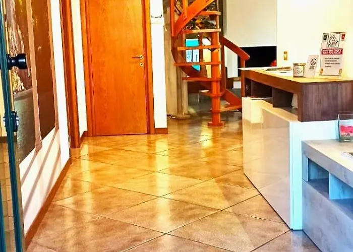 - Private Garden- Access Pusiano - *