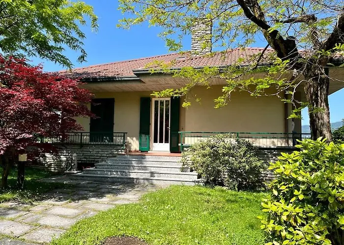 - Private Garden- Access Pusiano - Merone