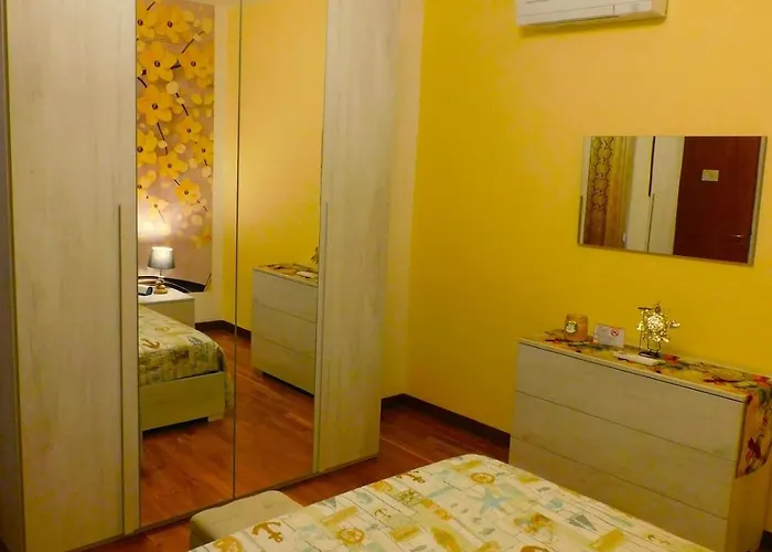 Villa - Private Garden- Access Pusiano - *