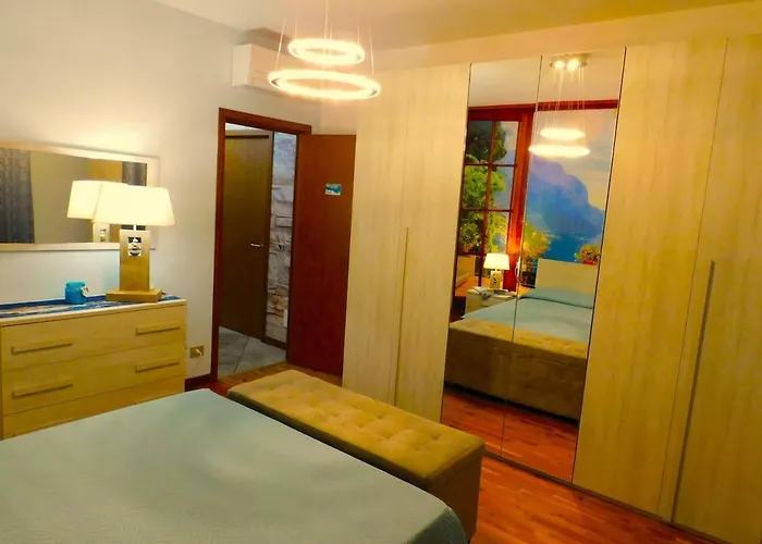 Villa - Private Garden- Access Pusiano - Merone