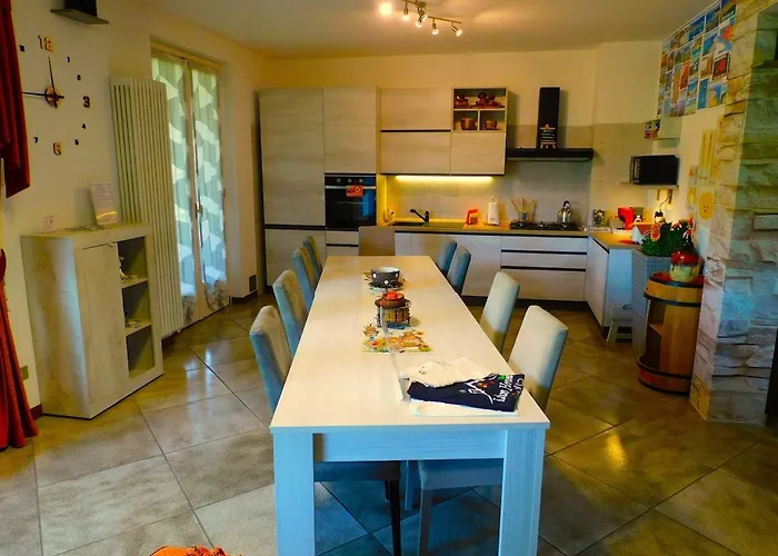 - Private Garden- Access Pusiano - *