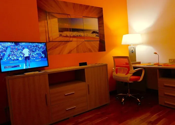 - Private Garden- Access Pusiano -