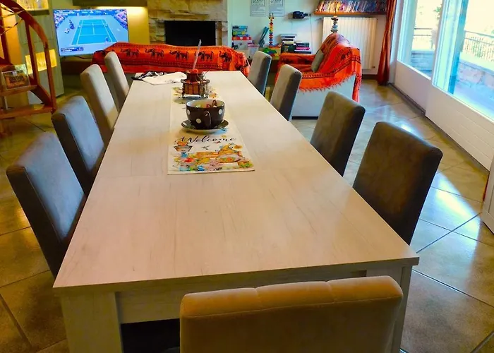 Villa - Private Garden- Access Pusiano - *