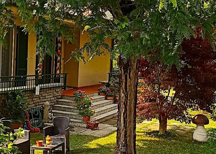 - Private Garden- Access Pusiano - Merone