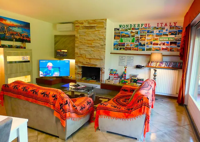 - Private Garden- Access Pusiano - Merone