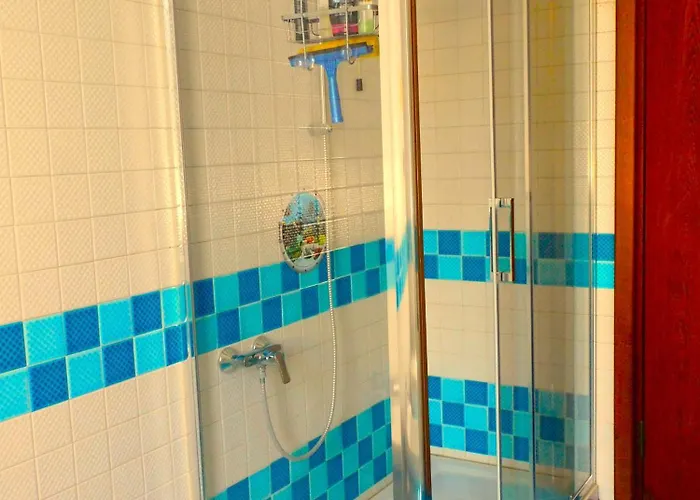 - Private Garden- Access Pusiano - Villa Merone