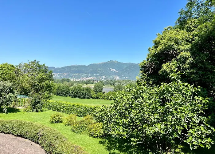 Villa - Private Garden- Access Pusiano -