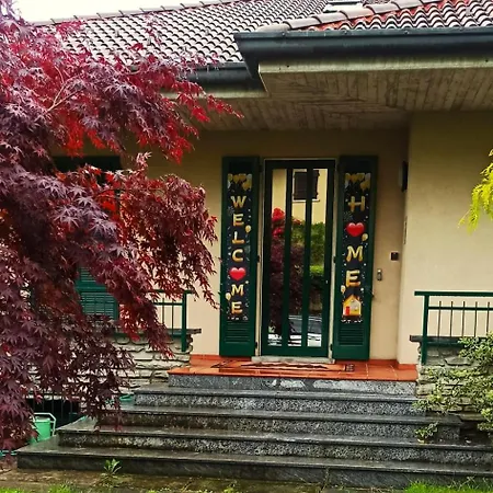 Villa - Private Garden- Access Pusiano - *