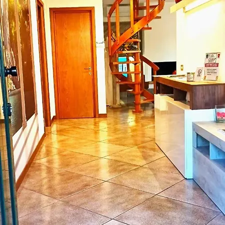 - Private Garden- Access Pusiano - *