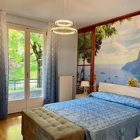 Villa - Private Garden- Access Pusiano - *