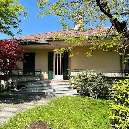 - Private Garden- Access Pusiano - Merone