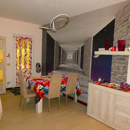 Villa - Private Garden- Access Pusiano - *