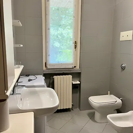 - Private Garden- Access Pusiano - Villa