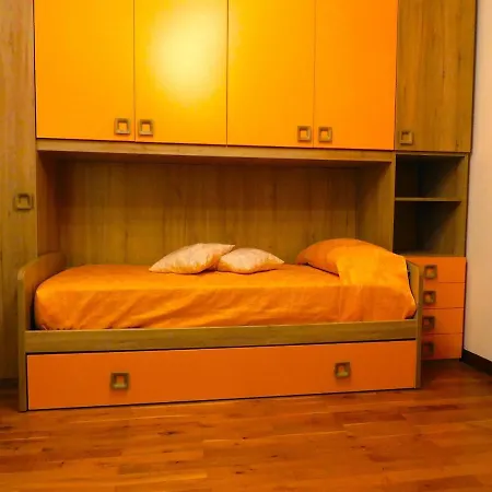 Villa Merone - Private Garden- Access Lake Pusiano - Мероне