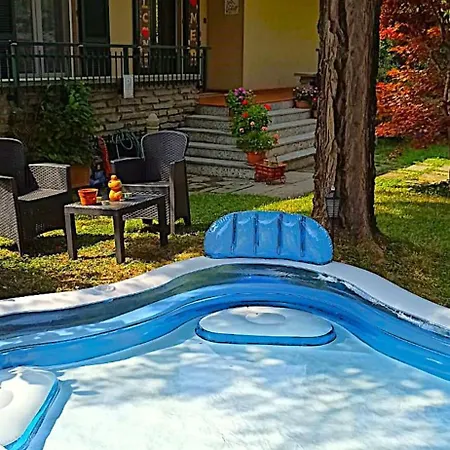 - Private Garden- Access Pusiano - Villa Merone