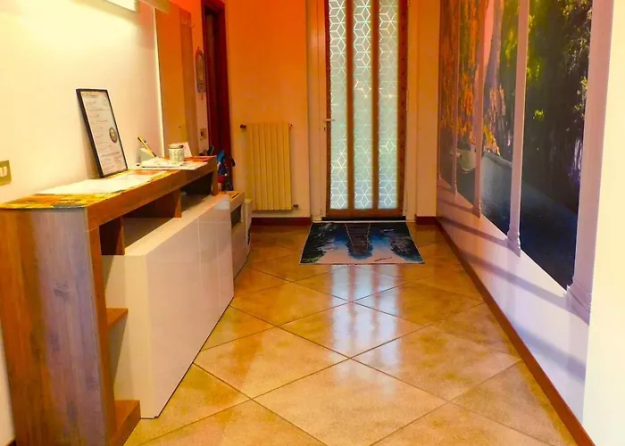 - Private Garden- Access Pusiano -